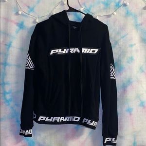 Black Pyramid ‘Chris Breezys’ collection sweater